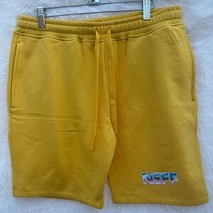 New
Men
LRG
Yellow color
shorts
size Medium